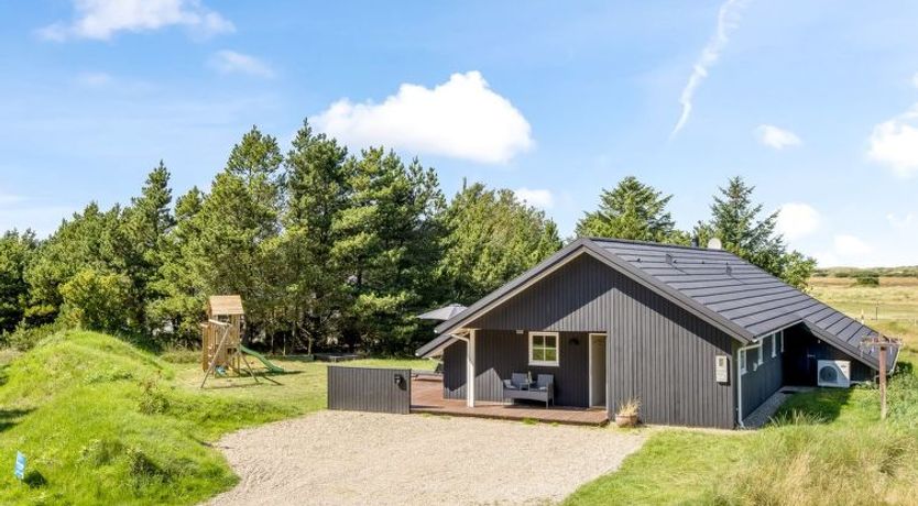 Photo of "Joseline" - 1.8km from the sea