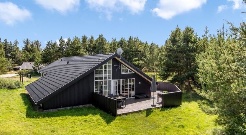 Photo of "Joseline" - 1.8km from the sea