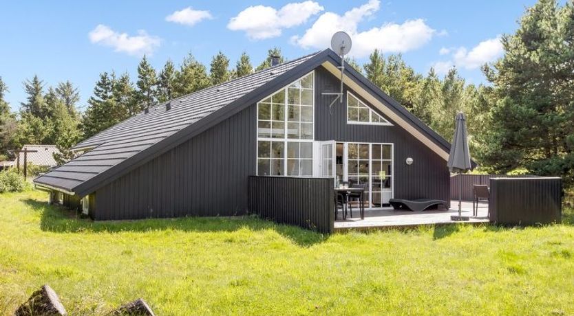 Photo of "Joseline" - 1.8km from the sea