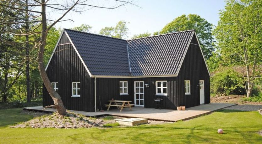 Photo of "Mandana" - 10km to the fjord