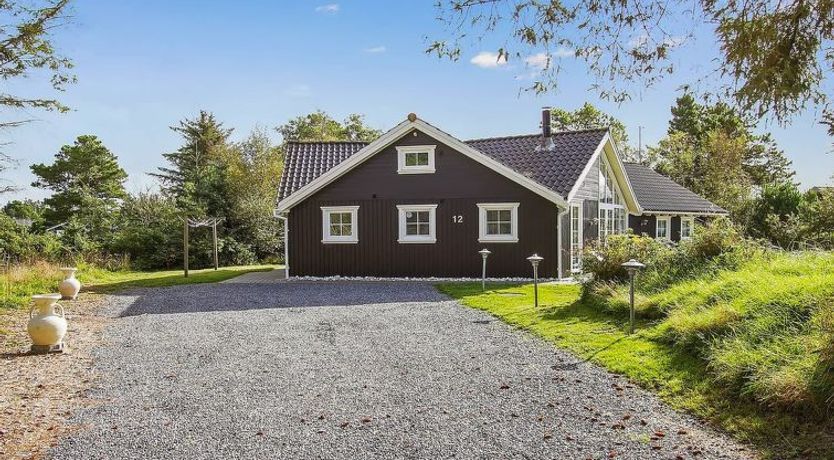 Photo of "Femmy" - 500m from the sea