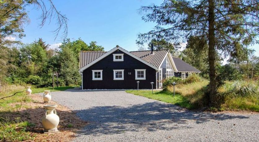 Photo of "Femmy" - 500m from the sea