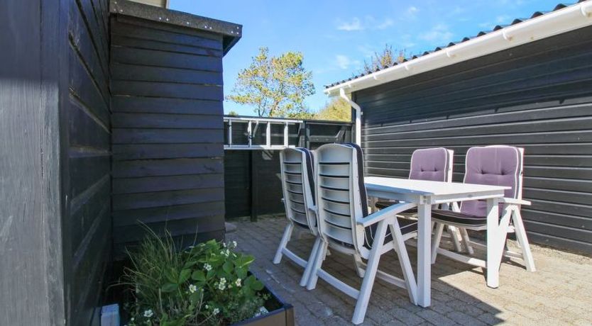 Photo of "Hillmari" - 200m from the sea