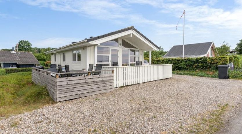 Photo of "Liutulf" - 40m from the sea