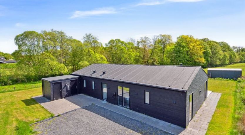 Photo of "Jul" - 300m from the sea