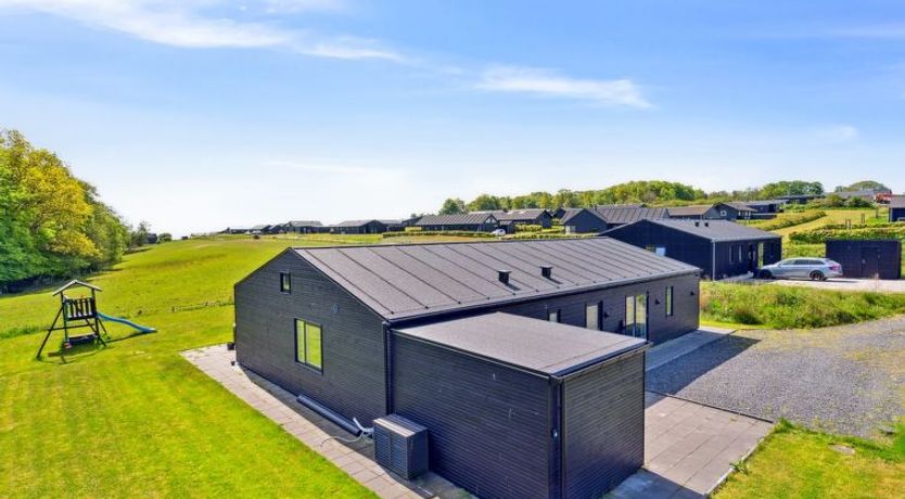 Photo of "Jul" - 300m from the sea