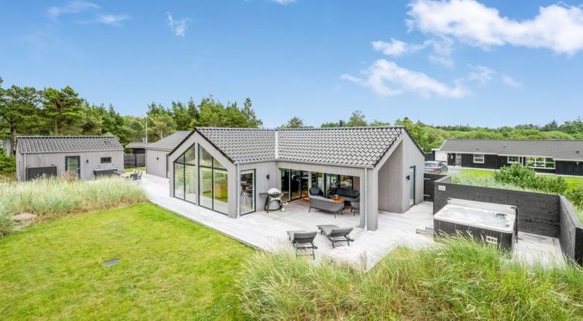 Photo of "Antonette" - 1.8km from the sea