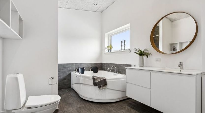 Photo of "Ingebrit" - 1.4km from the sea