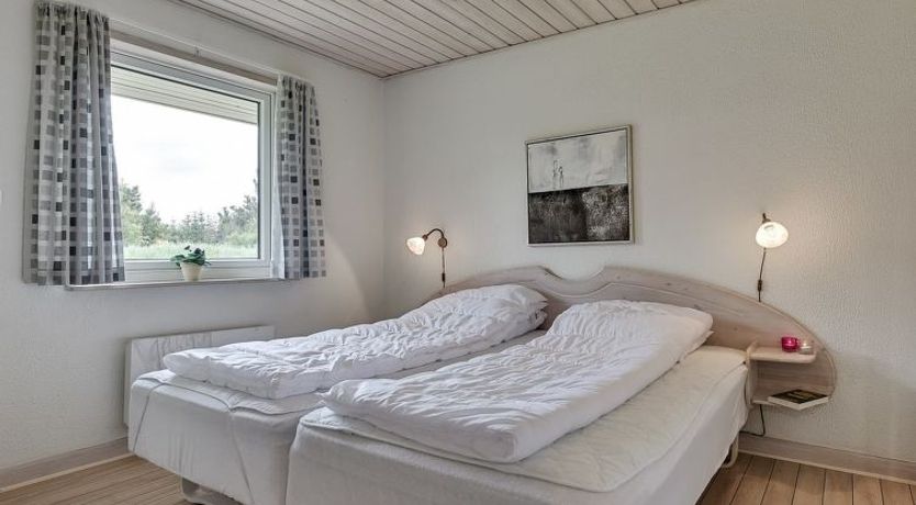 Photo of "Ameline" - 500m to the fjord