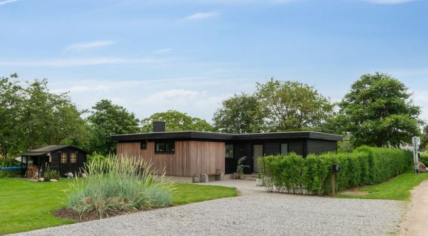 Photo of "Elma" - 350m from the sea