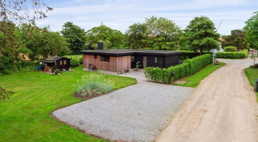 Photo of "Elma" - 350m from the sea