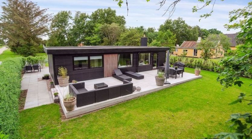 Photo of "Elma" - 350m from the sea