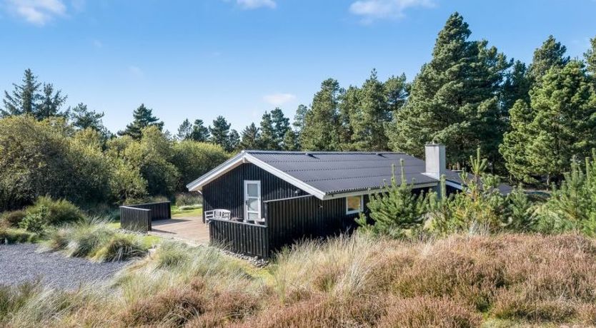 Photo of "Eirik" - 2.5km from the sea