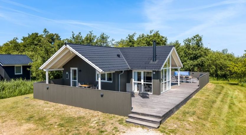 Photo of "Jonna" - 700m from the sea