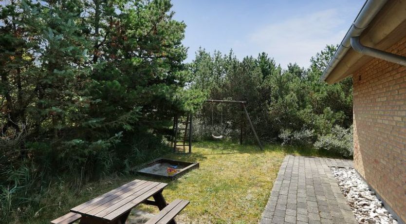 Photo of "Holmved" - 1.2km from the sea