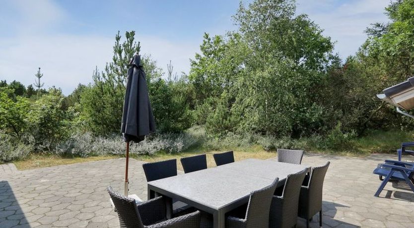 Photo of "Holmved" - 1.2km from the sea