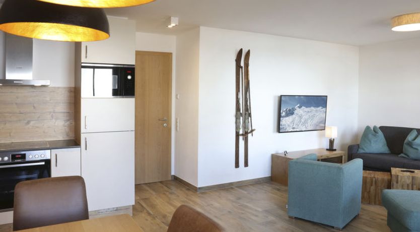 Photo of Superior # 212 für bis 6 Personen Apartment 25