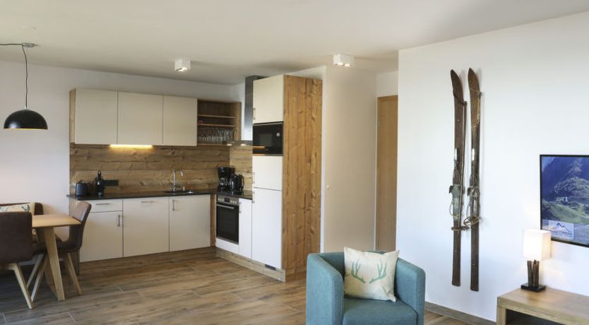 Photo of Superior # 212 für bis 6 Personen Apartment 25