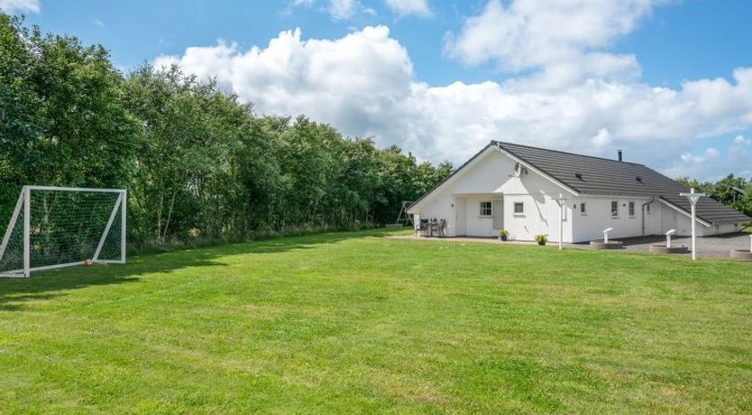 Photo of "Munder" - 1.2km to the fjord