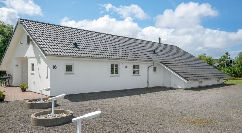 Photo of "Munder" - 1.2km to the fjord