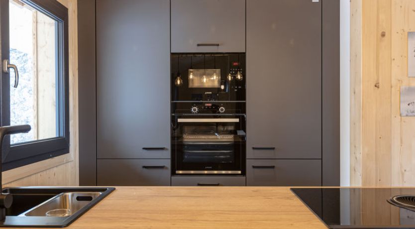 Photo of Superior Chalet mit Sprudelpool innen