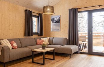 Superior Chalet mit Sprudelpool innen Holiday Home