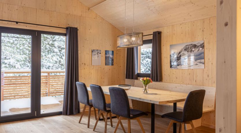 Photo of Superior Chalet mit Sprudelpool innen