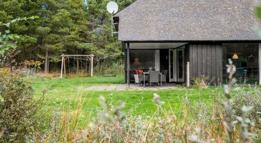 Photo of "Dix" - 900m from the sea