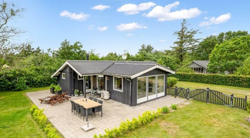 Photo of "Embla" - 500m to the fjord