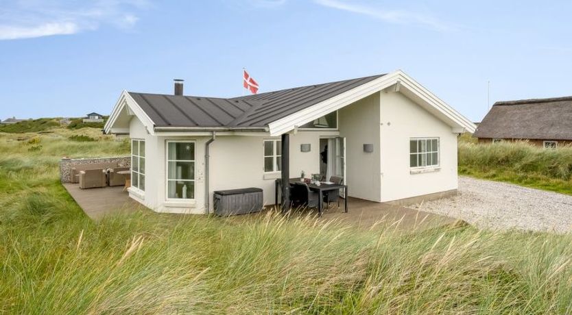 Photo of "Elfi" - 700m from the sea