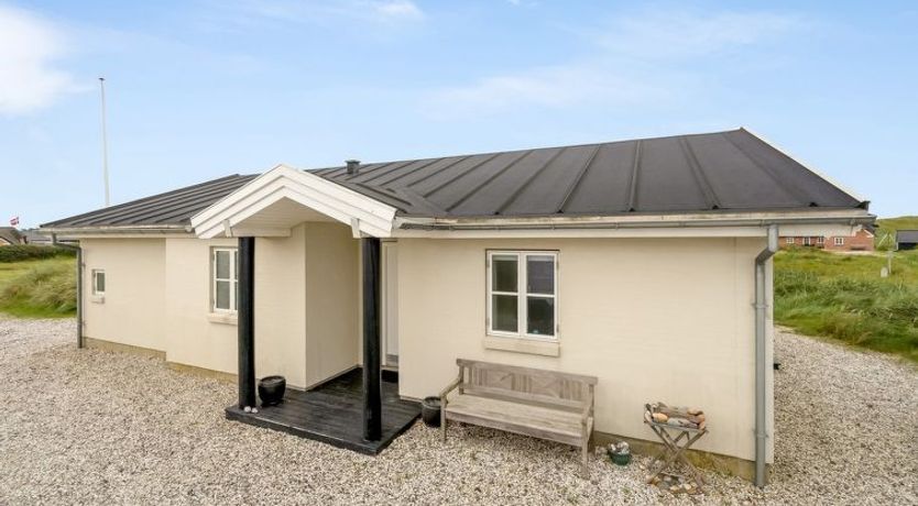 Photo of "Elfi" - 700m from the sea