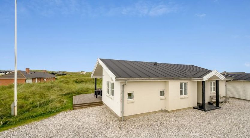 Photo of "Elfi" - 700m from the sea