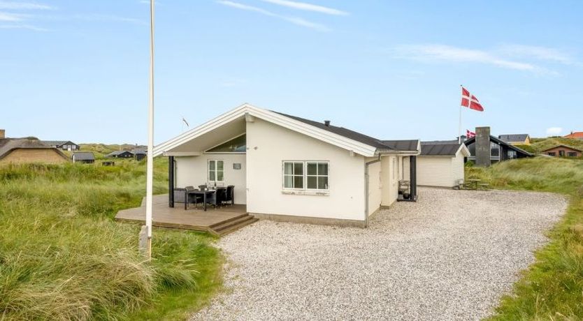 Photo of "Elfi" - 700m from the sea