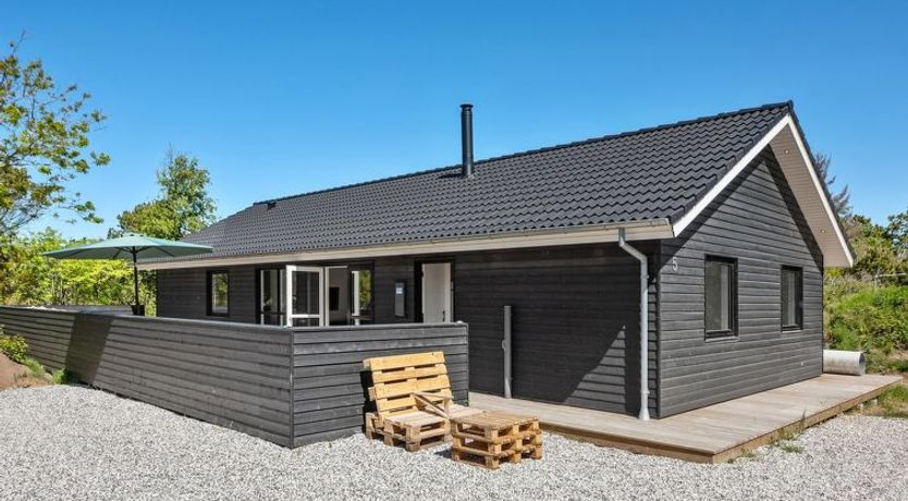 Photo of "Merve" - 800m to the fjord