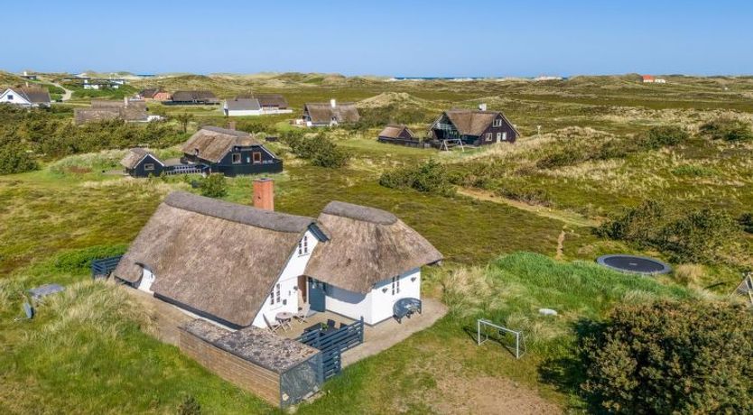 Photo of "Arlina" - 600m from the sea