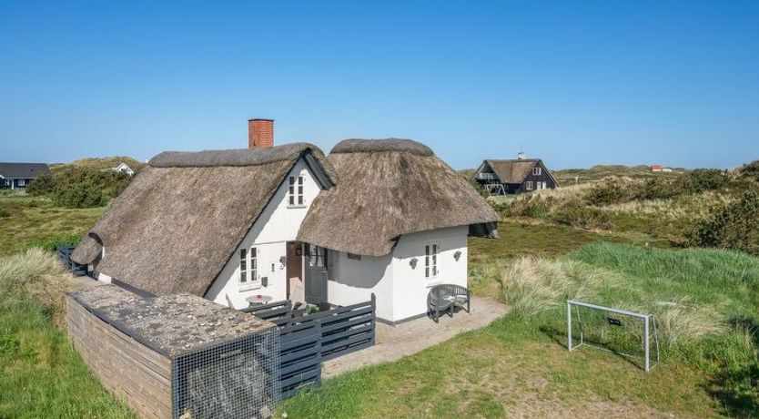 Photo of "Arlina" - 600m from the sea