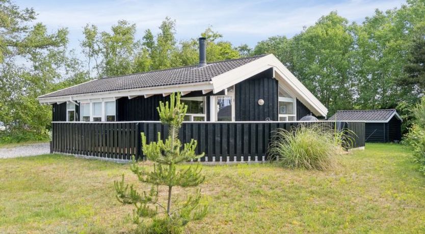 Photo of "Alvy" - 200m from the sea