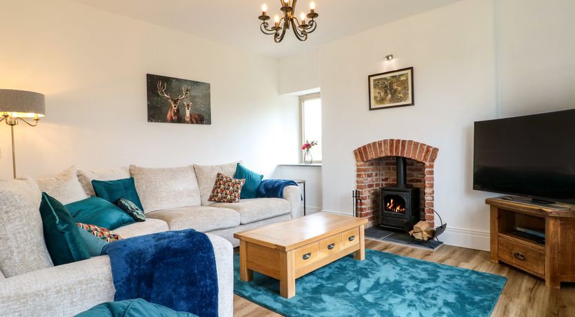 Photo of Upper Hurst Farmhouse