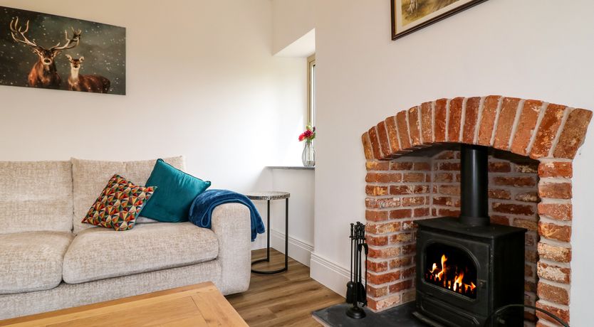 Photo of Upper Hurst Farmhouse