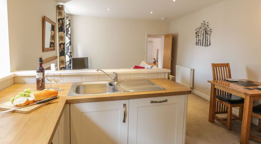 Photo of La'l Tethera