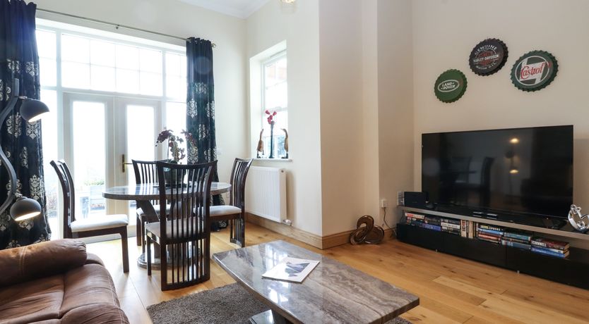 Photo of 5 Ladstock Hall