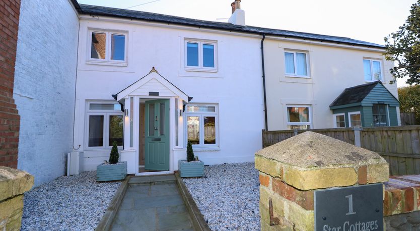 Photo of 1 Star Cottages