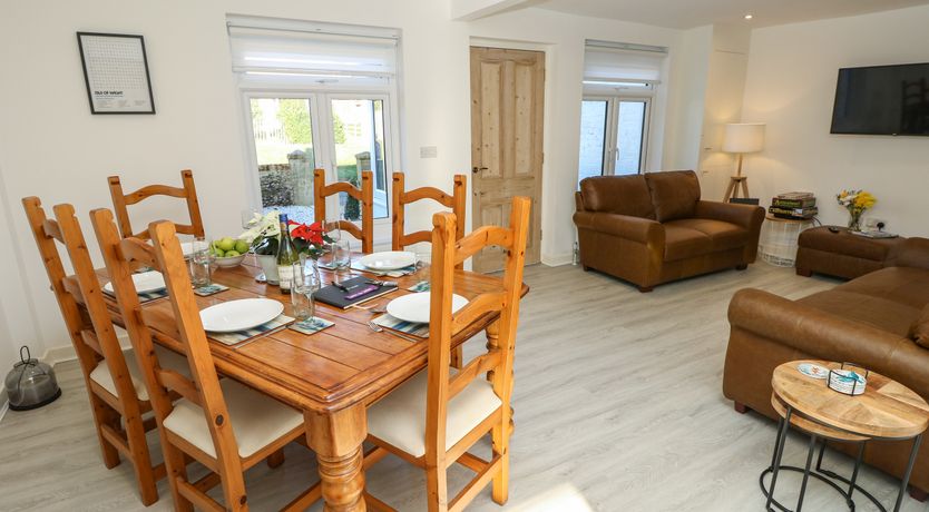 Photo of 1 Star Cottages