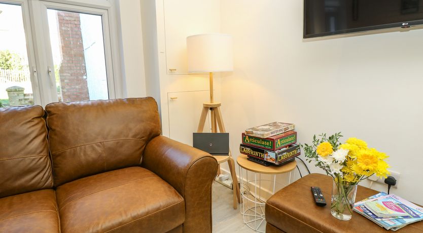 Photo of 1 Star Cottages