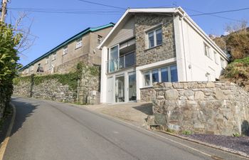 Hafod Y Bryn Holiday Home