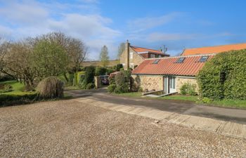 Garden Cottage Holiday Home