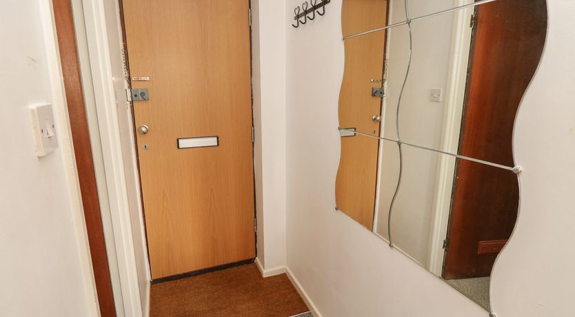 Photo of Flat 2, Clifton Gardens