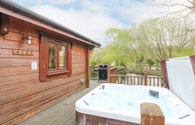 Photo of kingfisher-lodge-2