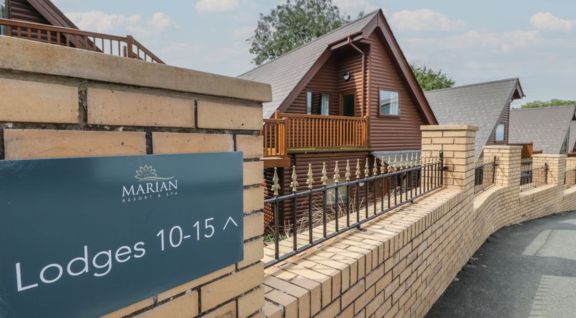 Photo of Classic Lodge 15