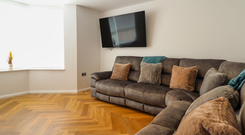 Photo of 1 Ty Newydd